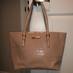 MK Jet Set Carry All tote “Oyster color”